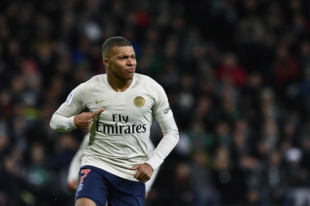 进攻万花筒！埃奇库姆2+1接3+1 个人得分秀率队拉开分差